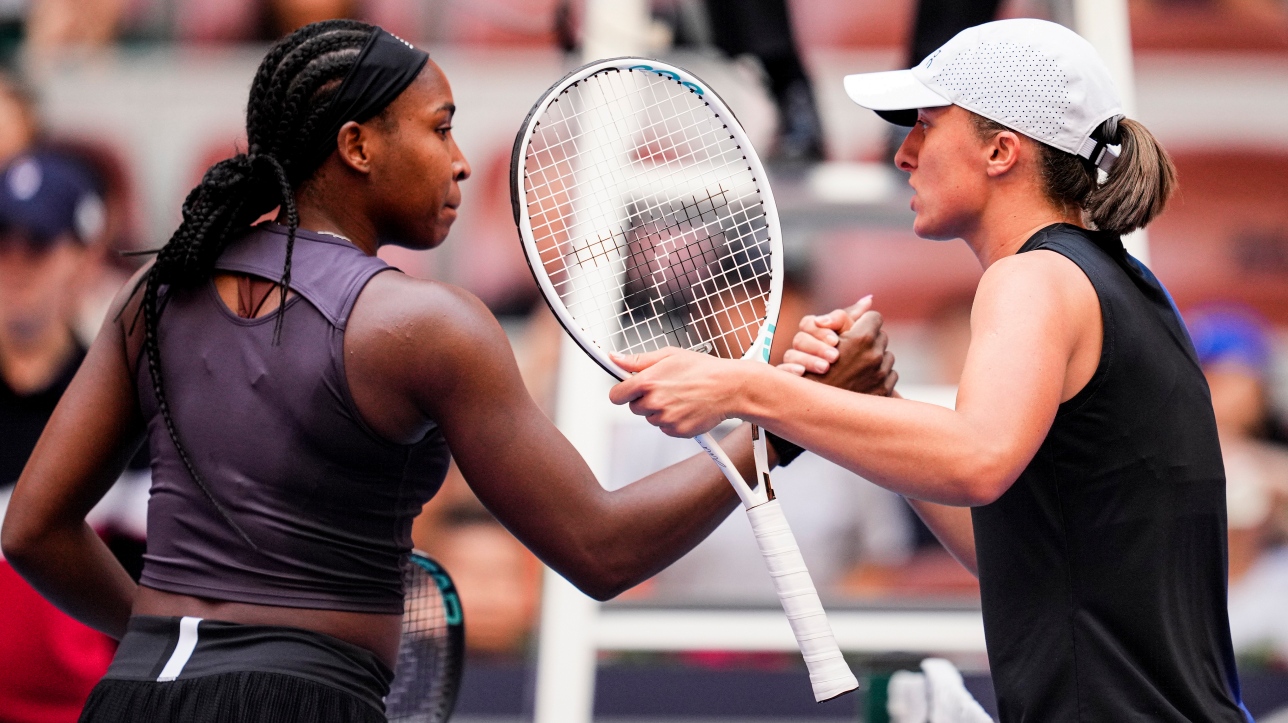 Tennis Iga Swiatek domine Coco Gauff et accède à la finale du tournoi