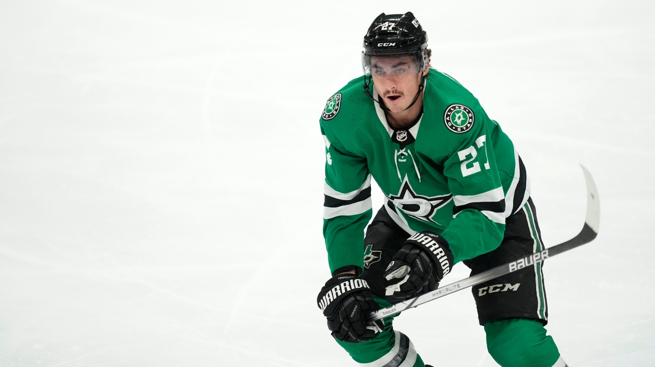 S Ries Lnh Match No Entre L Avalanche Du Colorado Et Les Stars De