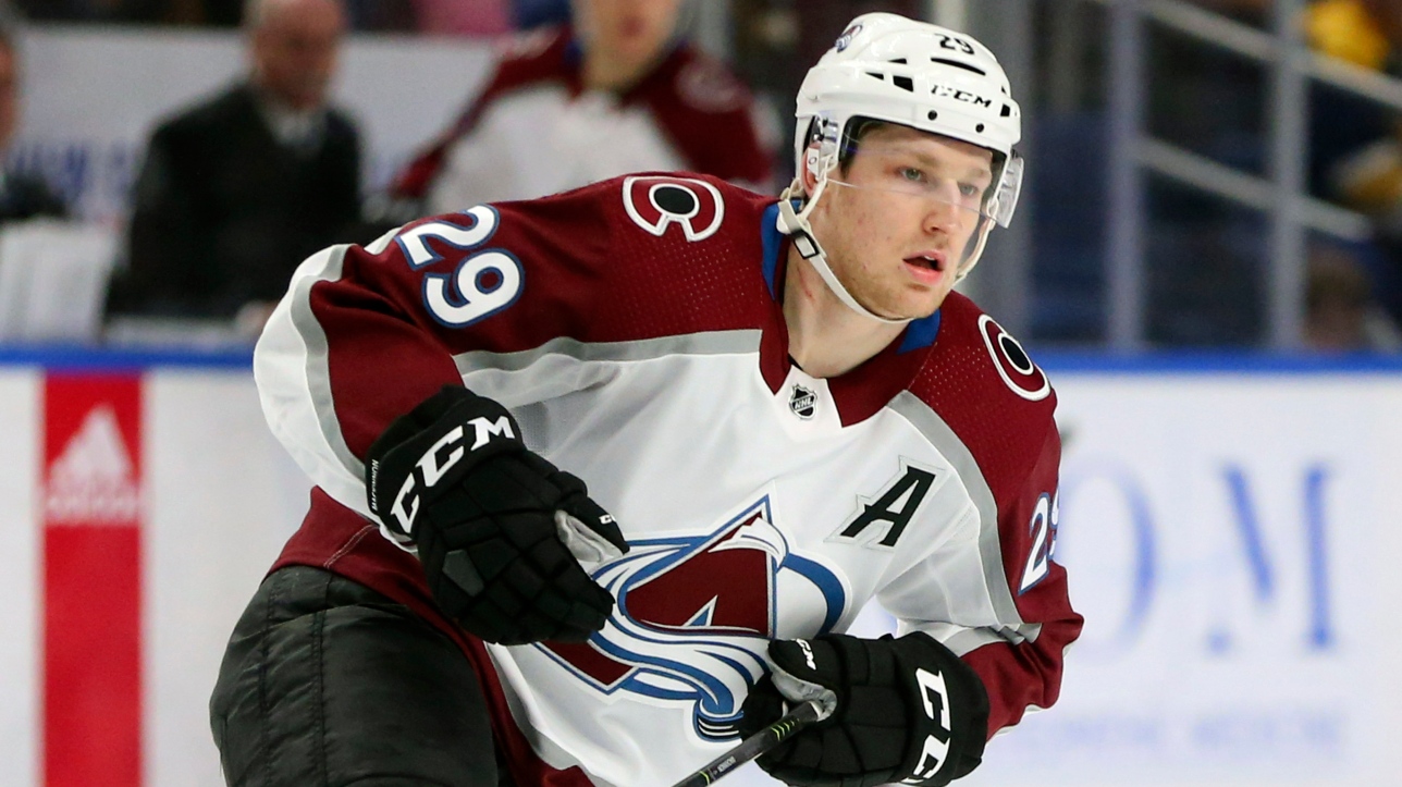 NHL: Nathan MacKinnon picked up an injury in 5-3 loss to the Flyers