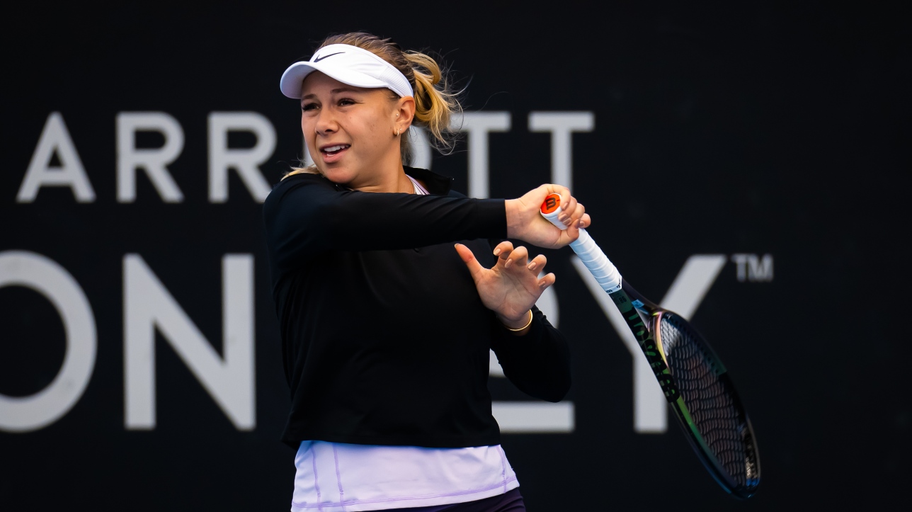 WTA Amanda Anisimova triomphe au premier tour au tournoi d'Adélaïde RDS