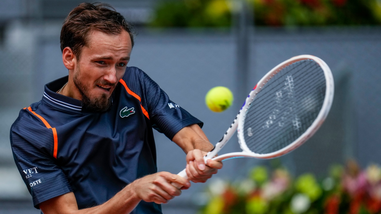 ATP : Daniil Medvedev Avance à Madrid Après Une Victoire Contre Andrea ...