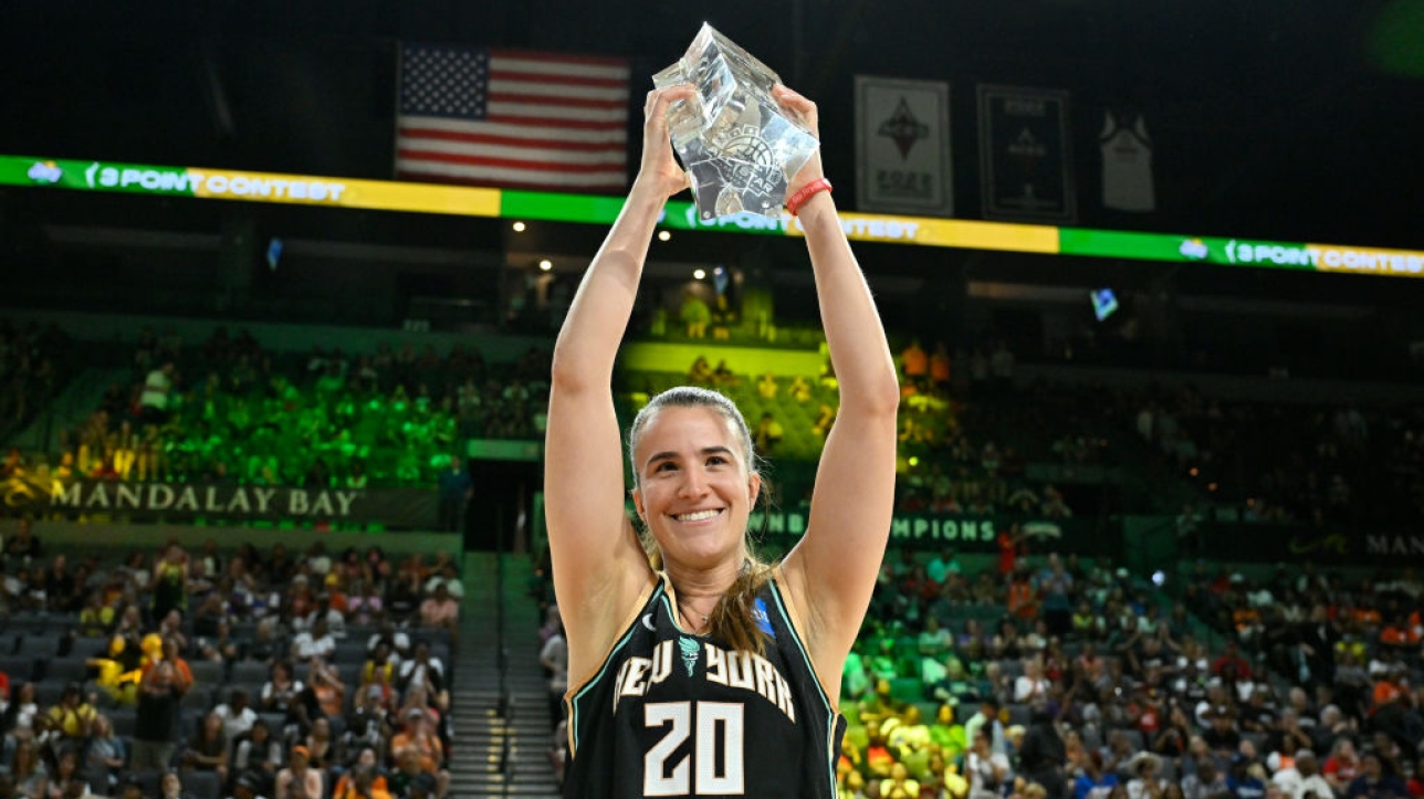 Sabrina Ionescu Sets New Record for Most Points in WBNA and NBA Three ...