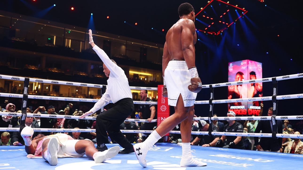 Boxe : Francis Ngannou Ramené Sur Terre Par Anthony Joshua | RDS