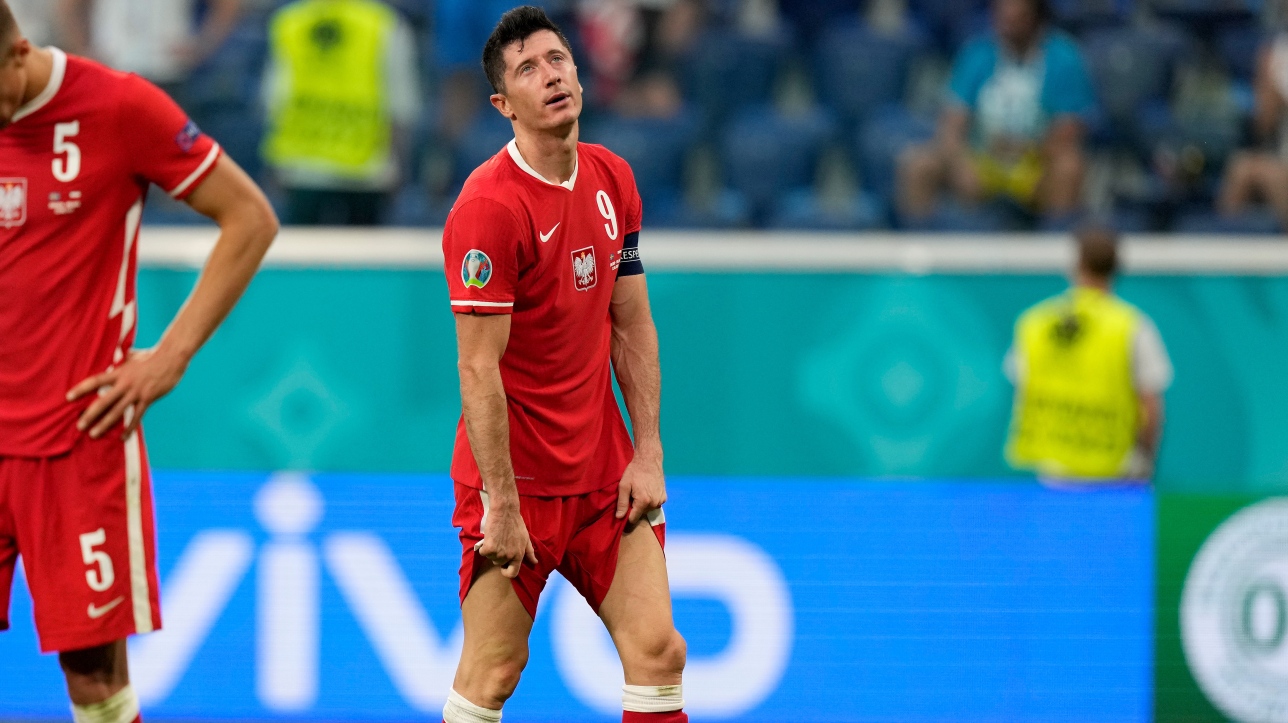 Euro : la Pologne de Lewandowski éliminée après sa défaite ...