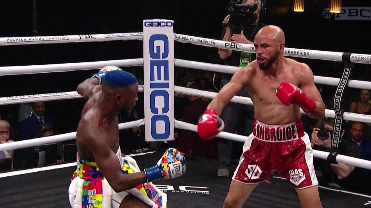 Boxe : Chris Colbert Au Plancher Et Dominé Par Hector Luis Garcia | RDS.ca