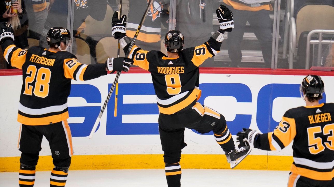 NHL playoffs: Penguins regain series lead 2-1 against Rangers