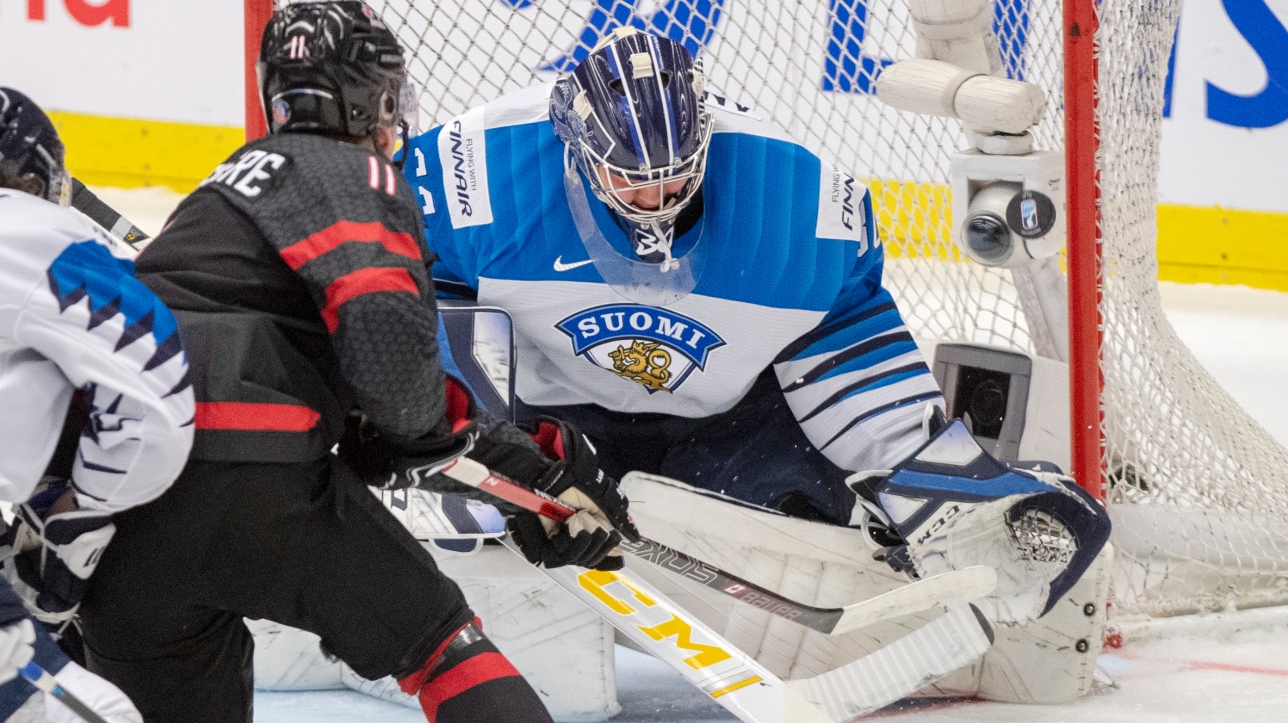 Championnat du monde de hockey junior Tous les arbitres à Edmonton